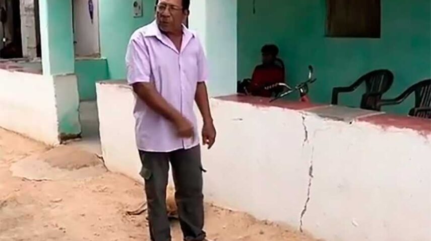 Morador mostra rachadura em Santana do Acaraú