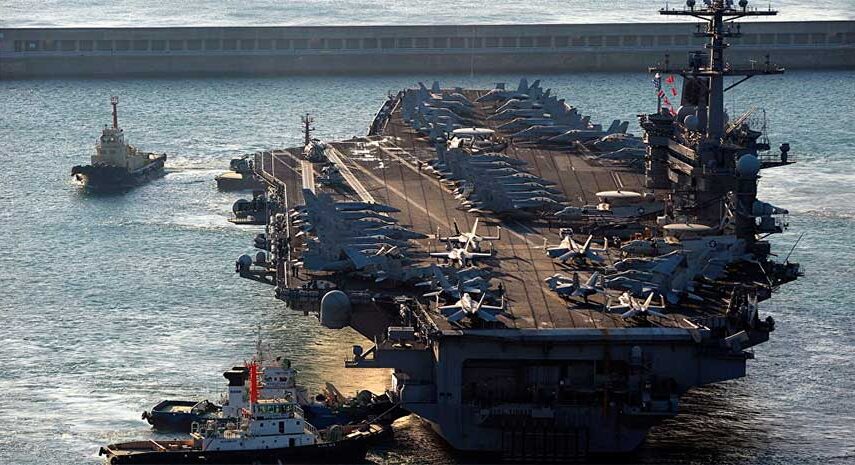 Porta aviões americano USS Carl Vinson