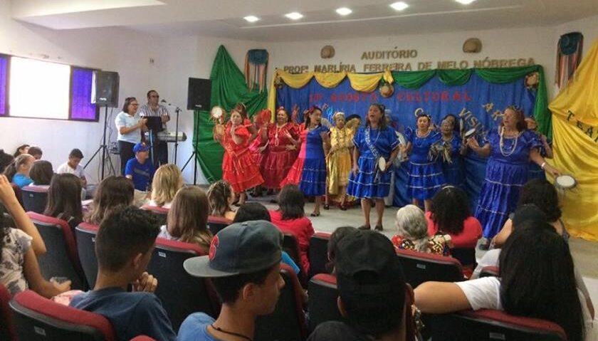 Grupo de dança Feliz Idade