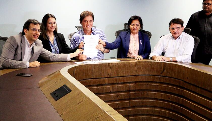 Ordem para laboratório de DNA do Itep